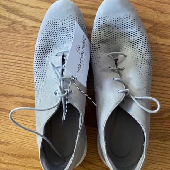 Cole Haan Zero Grand Laser Wing Oxford, Taupe Suede, Size 11 - Picture 3 of 5